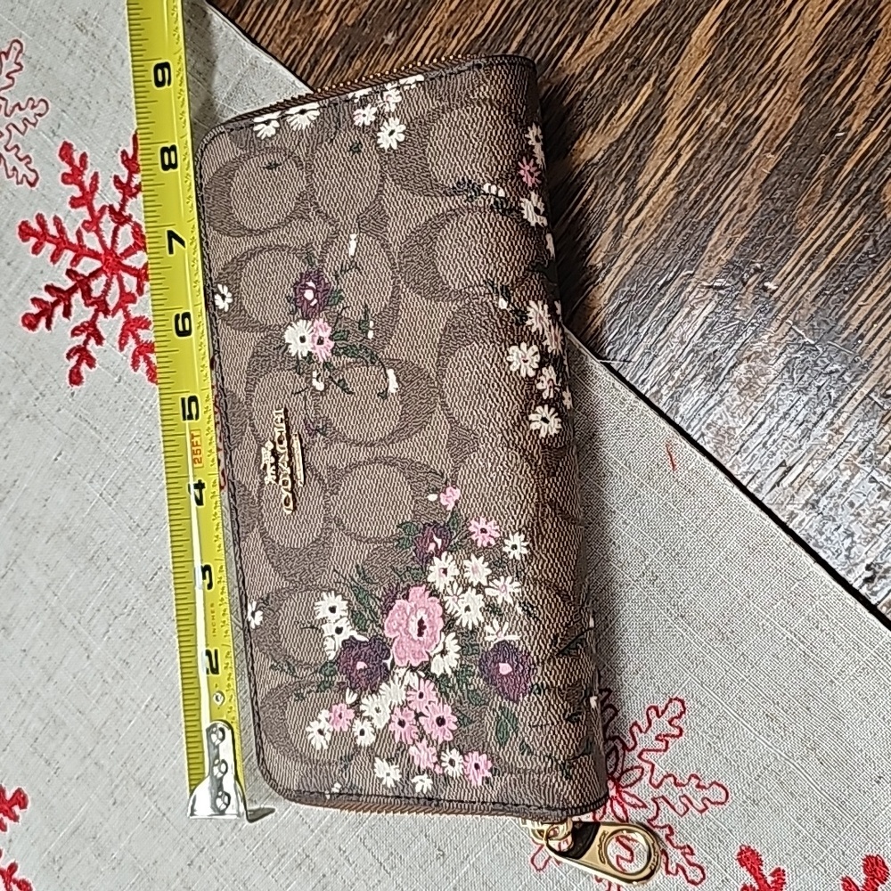 Coach zip wallet